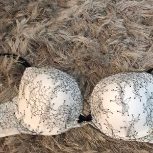 Victorias secret very sexy push-up bra 34D
